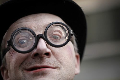 «GLASSES OVER CONTACTS», или для чего нужны очки носителям контактных линз