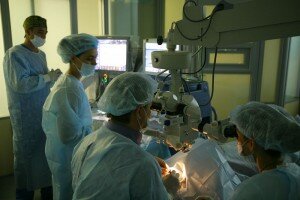 В Казани ведущим офтальмологам России в онлайн-режиме продемонстрируют проведение уникальных операций