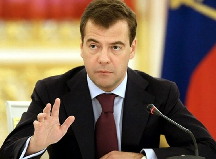 Дмитрий Медведев: Когда мы повышали зарплату врачам, мы не думали, что все получится так